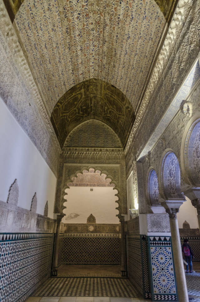 Sevilla 100 - Real Álcazar - Palacio del Rey Don Pedro - Alcoba Real.jpg